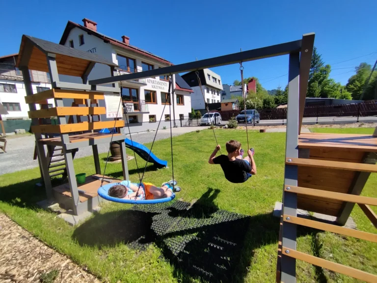 Apartamenty Wisła Krzywa8 - plac zabaw