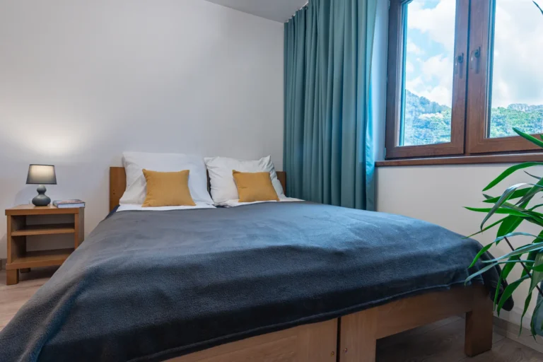 Krzywa8 - łóżko w apartamencie w Wiśle